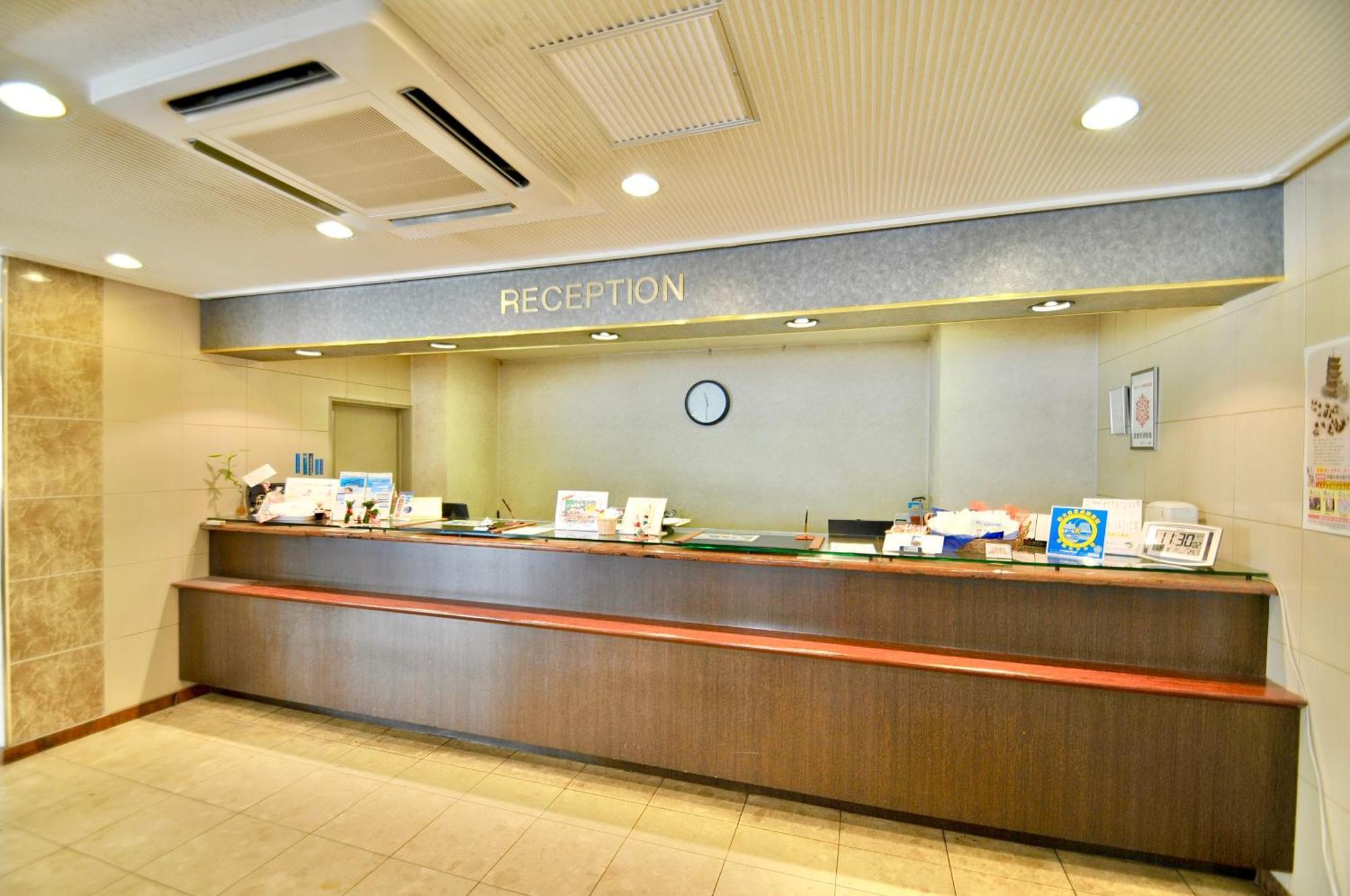 Kurashiki Ekimae Universal Hotel Exterior foto
